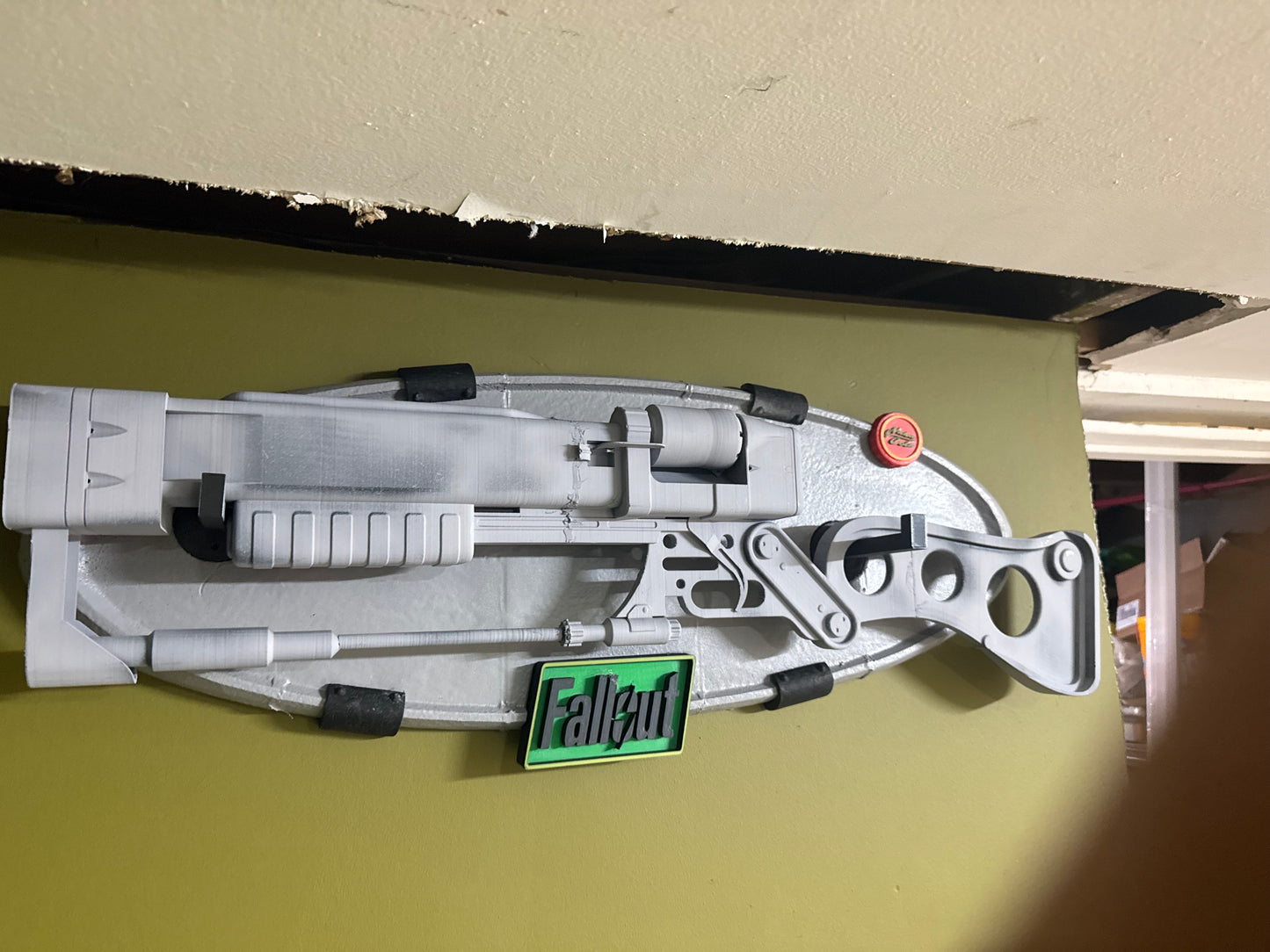 Fallout laser rifle wall mount